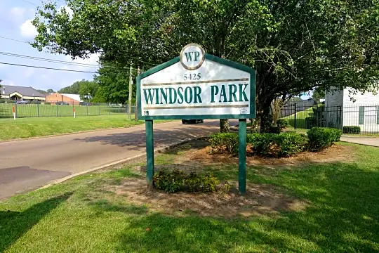 Windsor Park Apartments Photo 2