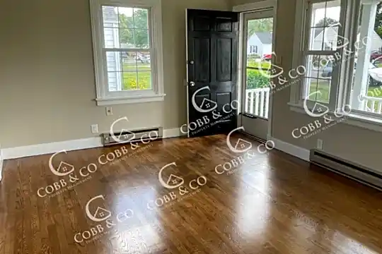 2924 Lafayette Ave Photo 2