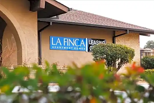 La Finca Apartments Photo 2