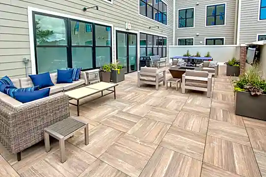 325 Ferry Street Photo 2