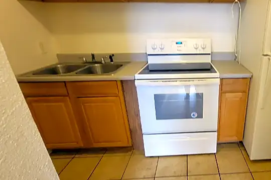 71 Nano St Photo 2