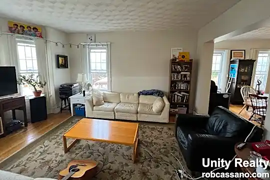 118 Summer St Photo 1