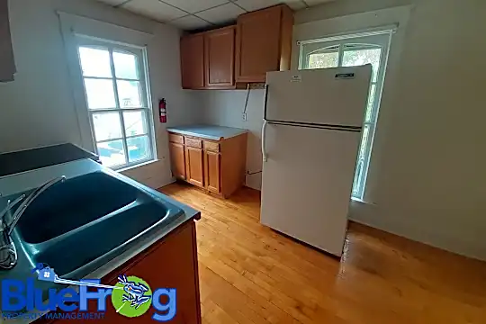 326 S Main St Photo 2