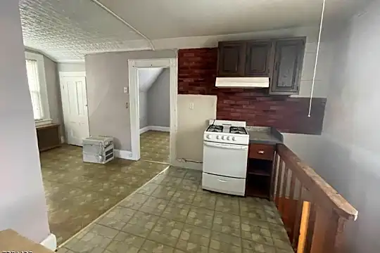 50 Katz Ave #3 Photo 2