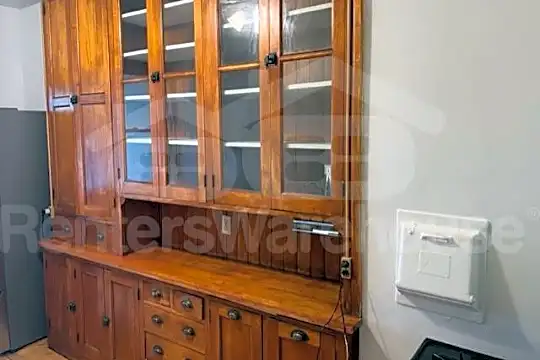1017 Grand Ave Photo 2