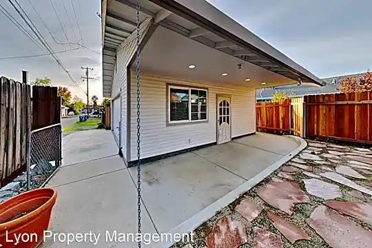 217 Needles Way Photo 1