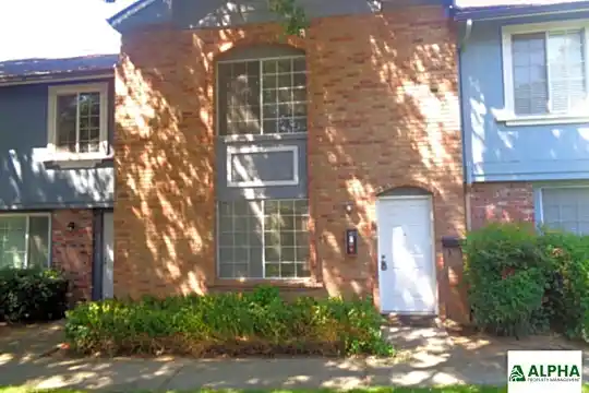 3918 Oak Villa Cir Photo 1