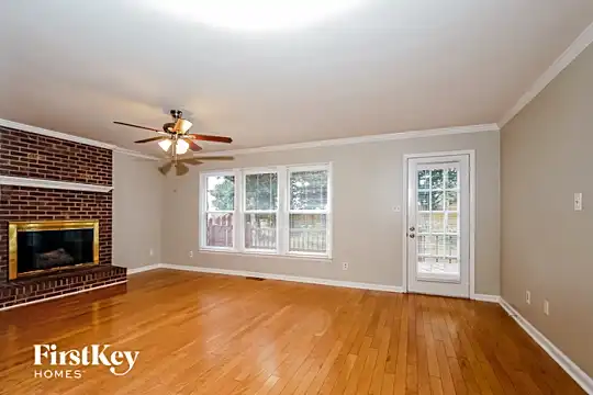 1400 Heatherbrook Drive Photo 2