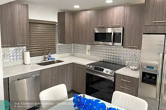 9470 Live Oak Pl #108 Photo 2