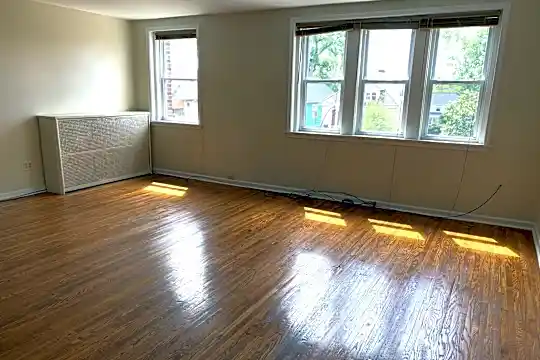 954-10 Living Room (1).jpg