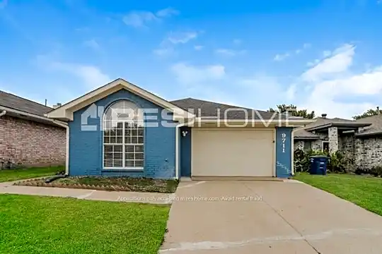 9711 Pinehurst Lane Photo 2