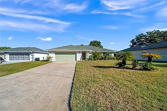 1946 Tarpon Ct Photo 2