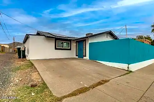 214 E Alice Ave Photo 1