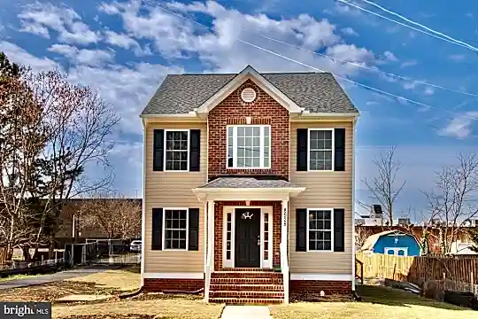 8528 Engleside St Photo 2