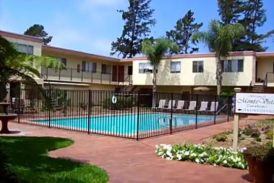 Monte Vista Townhomes Photo 1