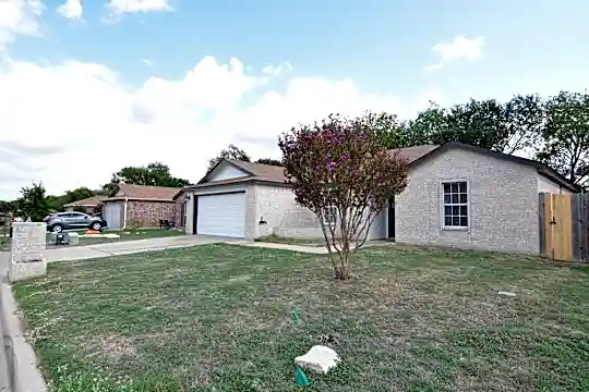 1813 E Liberty Hill St Photo 2