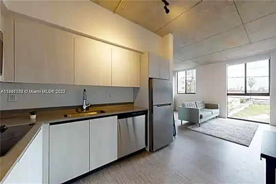 726 NW 3rd St #205 Photo 2