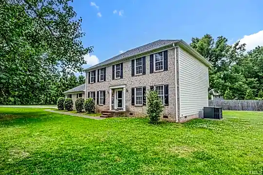 3912 Kildaire Farm Rd Photo 2