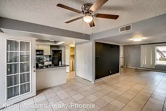 1632 E Donner Dr Photo 1