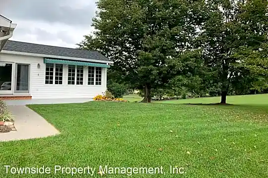 1780 Sterling Dr Photo 2