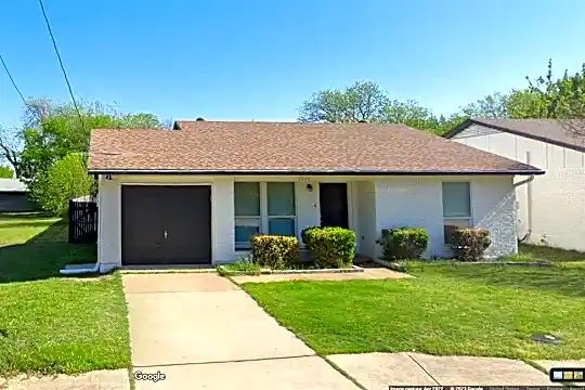 7026 Pecan St Photo 1