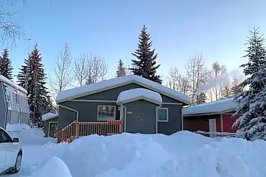 2223 Mercier St Photo 1