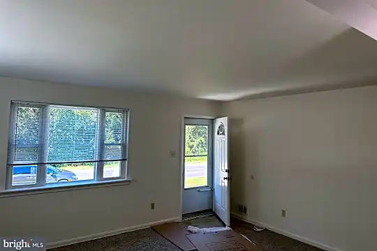4726 Boiling Brook Pkwy Photo 2