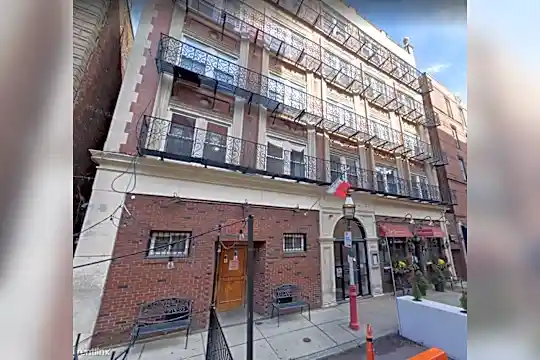 28 Fleet St Photo 1