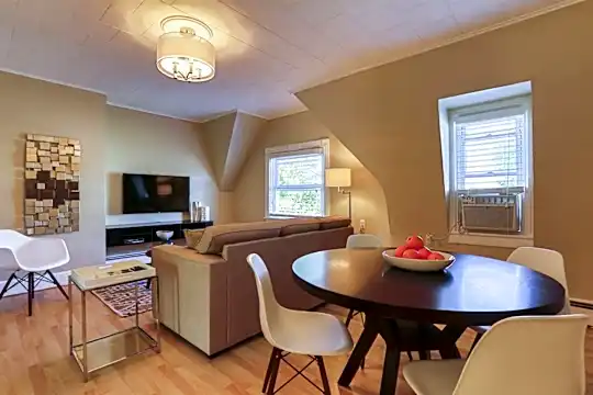 18 Linden Ave #3 Photo 2