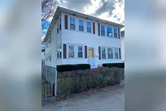 41 Hanover Ave Photo 2