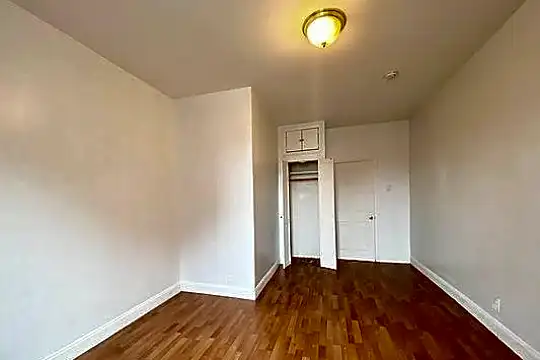 3155 Villa Ave Photo 2