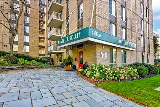 Fairhill Towers Photo 1
