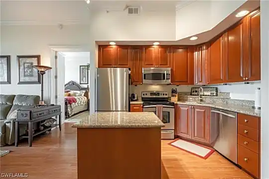 2825 Palm Beach Blvd #703 Photo 2