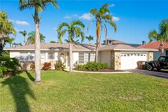 5638 Riverside Dr Photo 2