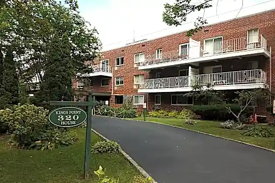 Kings Point House Apartments Photo 1