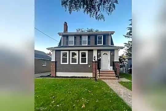 181 W Stearns St Photo 1