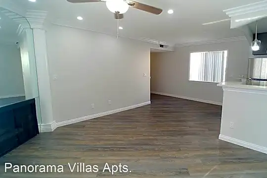 14242 Roscoe Blvd Photo 1
