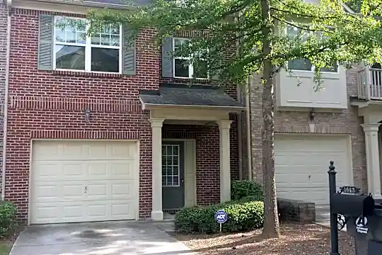 1643 Southgate Mill Dr Photo 2