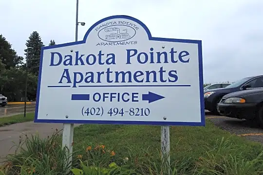 Dakota Pointe Apartments Photo 2