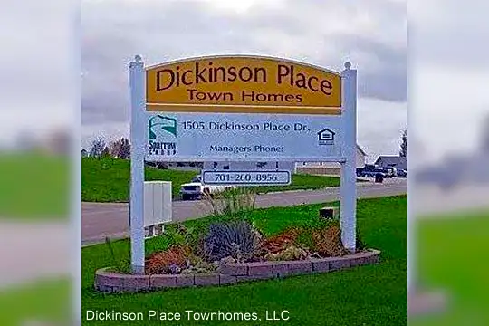 1505 Dickinson Pl Dr Photo 2