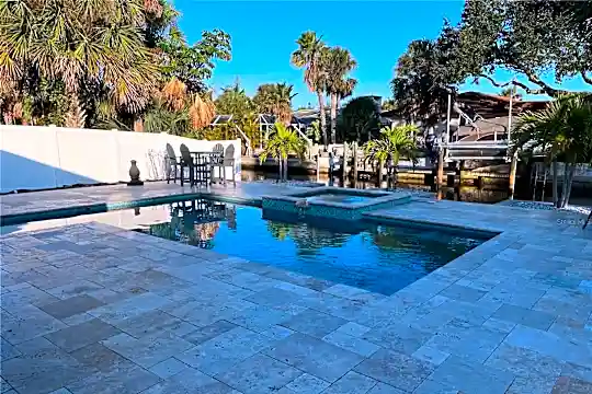 345 Avenida Leona Photo 2