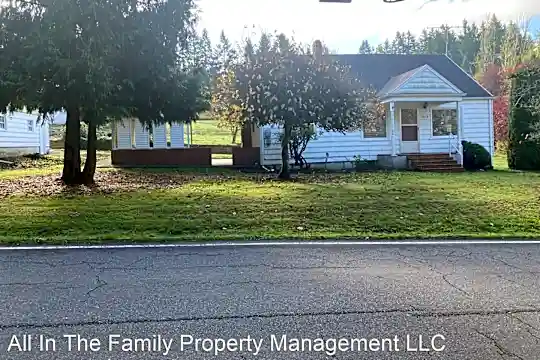 18112 SE Vogel Rd Photo 1