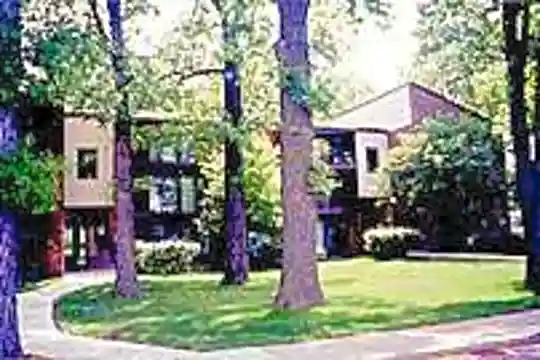 Sherwood Apartments Photo 1