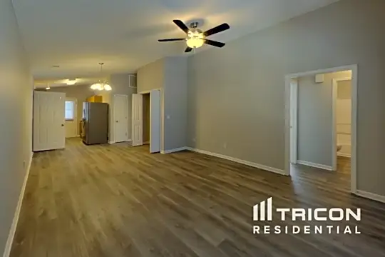 200 Greenvale Drive Photo 2