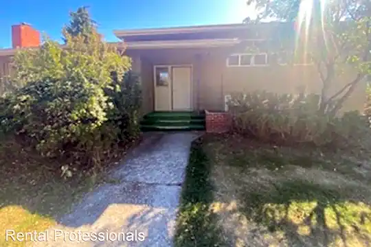 1120 W. Story Photo 2
