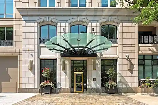 840 N Lake Shore Dr #203 Photo 1