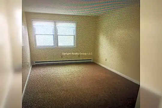 250 Spring Cir Photo 2