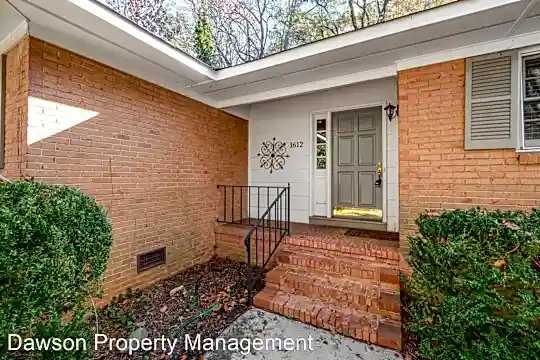 1612 Redcoat Dr Photo 2