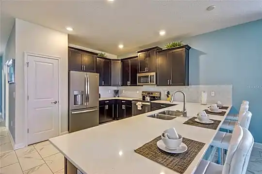 1521 Flange Dr Photo 2