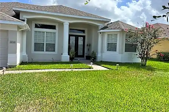 2839 Sweetspire Cir Photo 1